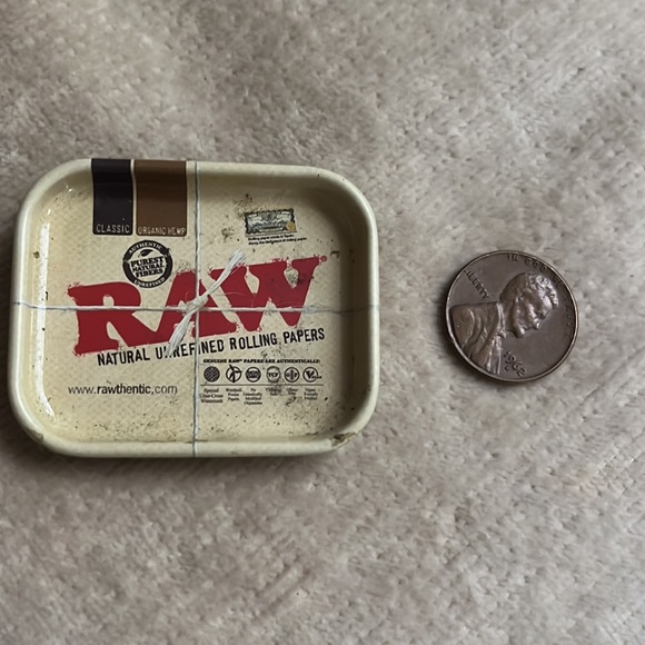 Raw Rolling Small Magnetic Tray - Picture 2 of 3